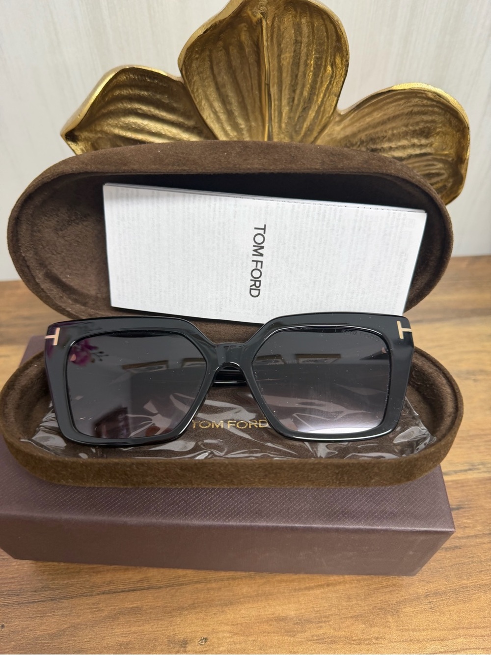 Tom Ford Black Square Gradient Women's Sunglasses with Gold Accents - Picture 10 of 14